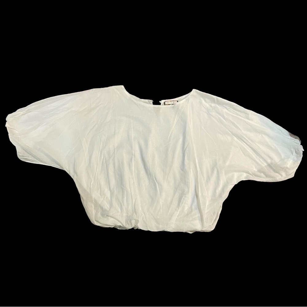 100% White Cotton blouse with elastic band at the waist. Used only once!